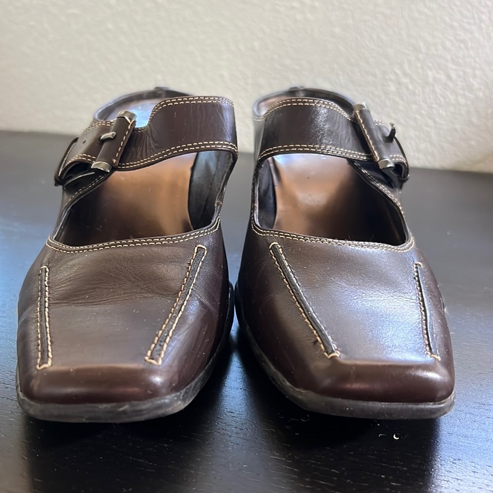 Aerosols Brown Leather Slip On size 9